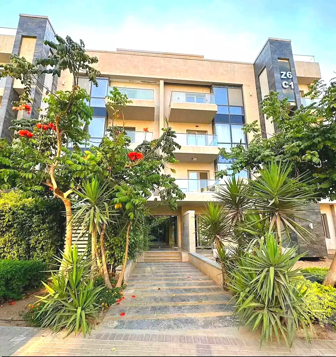 https://aqarmap.com.eg/en/listing/7284994-for-sale-cairo-new-cairo-compounds-galleria-moon-valley-compound-arabia