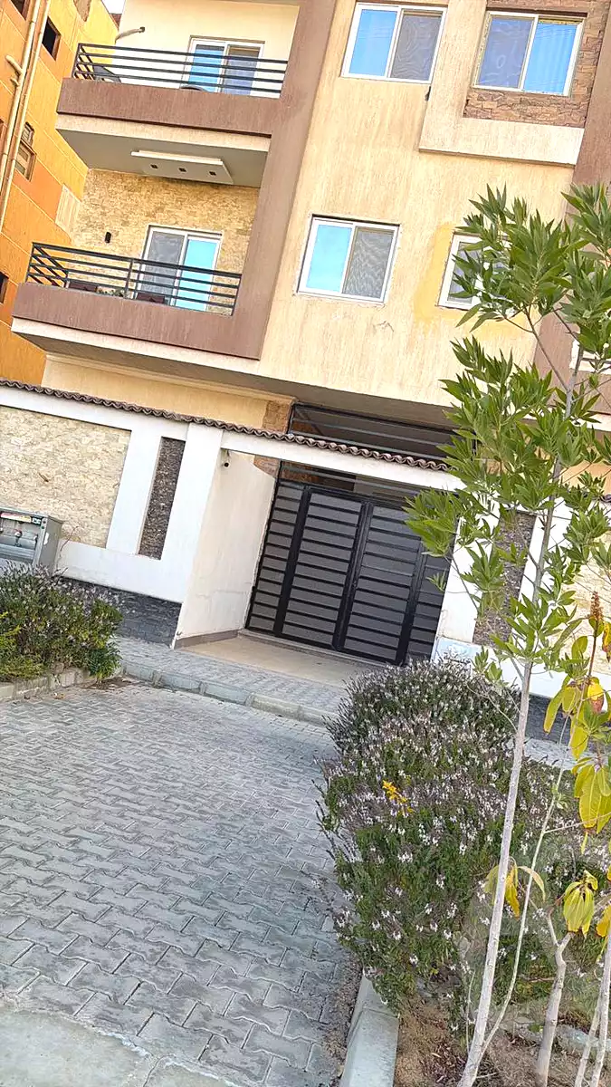 https://aqarmap.com.eg/ar/listing/7285060-for-rent-cairo-6th-of-october-hadaeq-october-lmntq-lsyhy-b