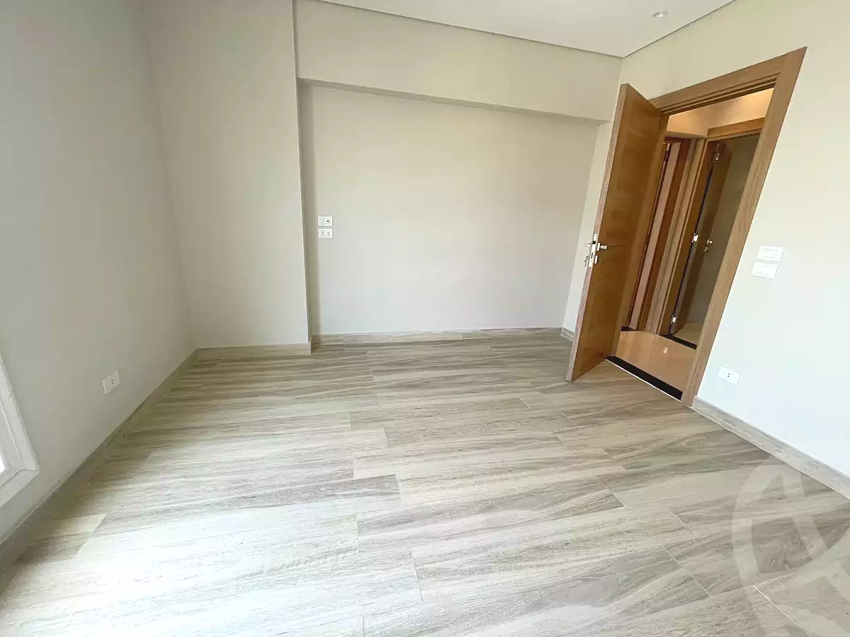 https://aqarmap.com.eg/ar/listing/7286101-for-rent-cairo-new-cairo-compounds-mwntn-fyw-y-syty-club-park-mountain-view-icity