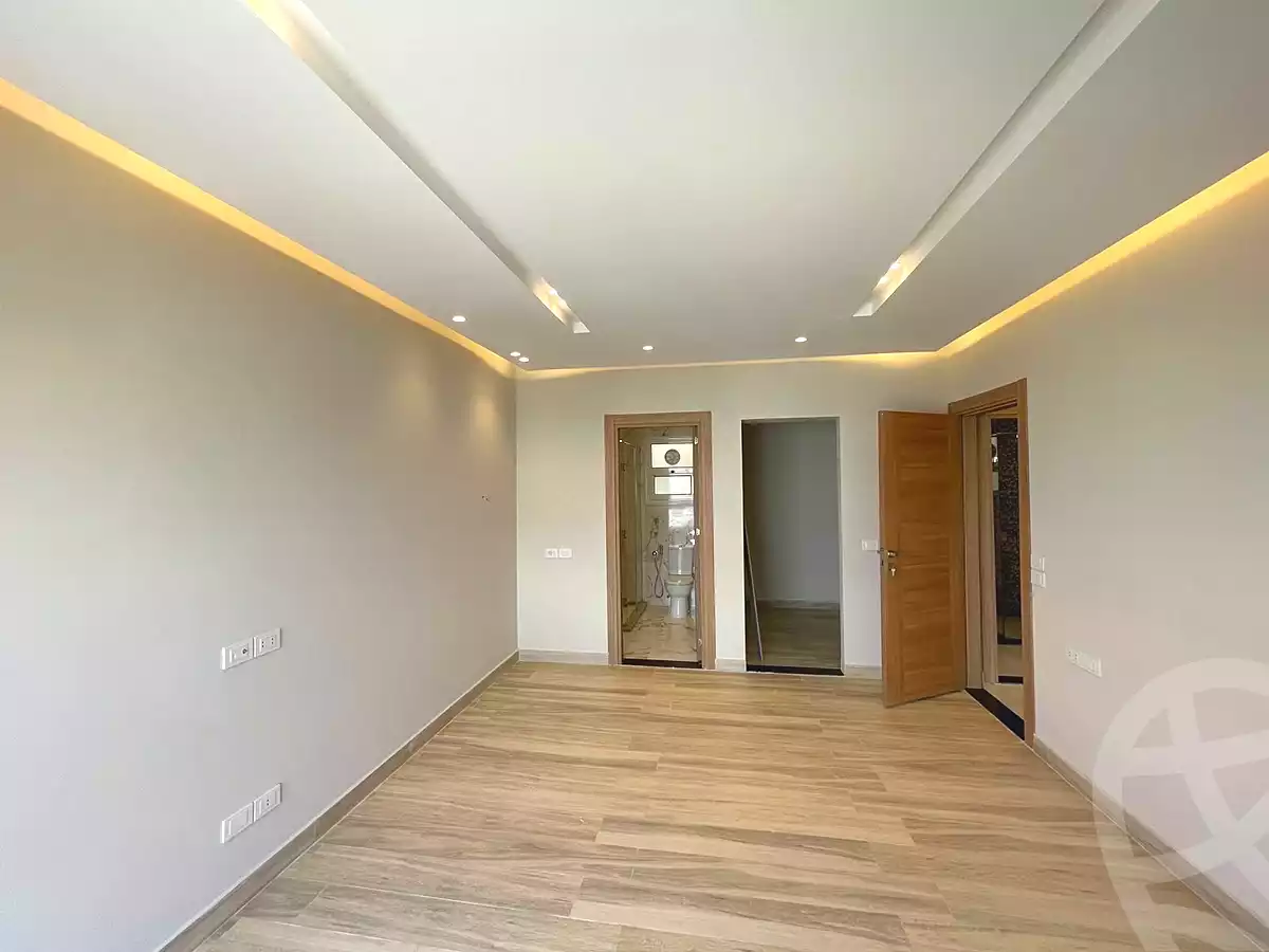 https://aqarmap.com.eg/ar/listing/7286101-for-rent-cairo-new-cairo-compounds-mwntn-fyw-y-syty-club-park-mountain-view-icity