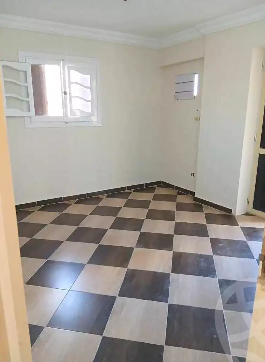 https://aqarmap.com.eg/ar/listing/7286470-for-sale-alexandria-el-asafra-shr-45