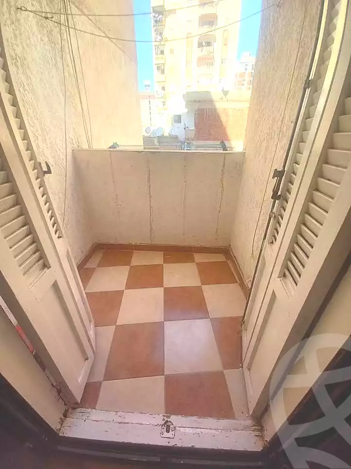 https://aqarmap.com.eg/ar/listing/7286579-for-sale-alexandria-sydy-bshr-sydy-bshr-bhry-khalil-hamada-st