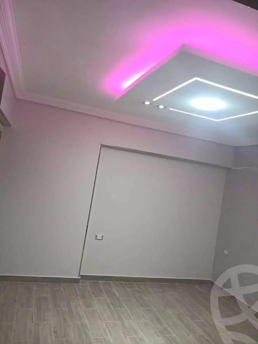 https://aqarmap.com.eg/ar/listing/7286995-for-sale-cairo-helwan-mostafa-fahmy-st