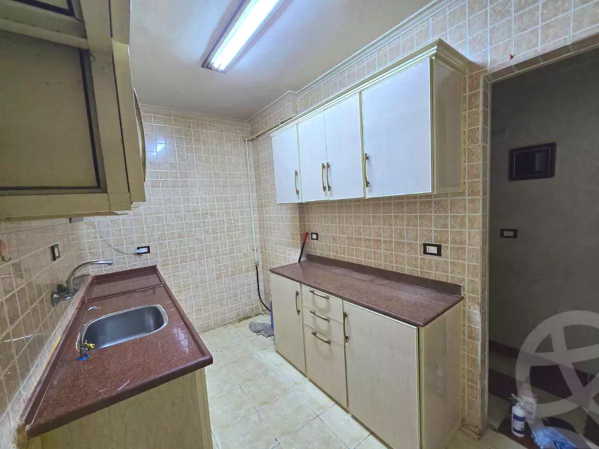 https://aqarmap.com.eg/en/listing/7287624-for-sale-alexandria-el-mandara-moritania-st
