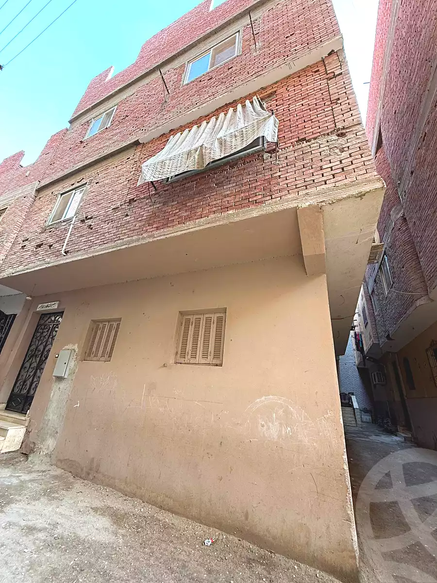 https://aqarmap.com.eg/ar/listing/7287803-for-sale-cairo-helwan-kwrnysh-hlwn