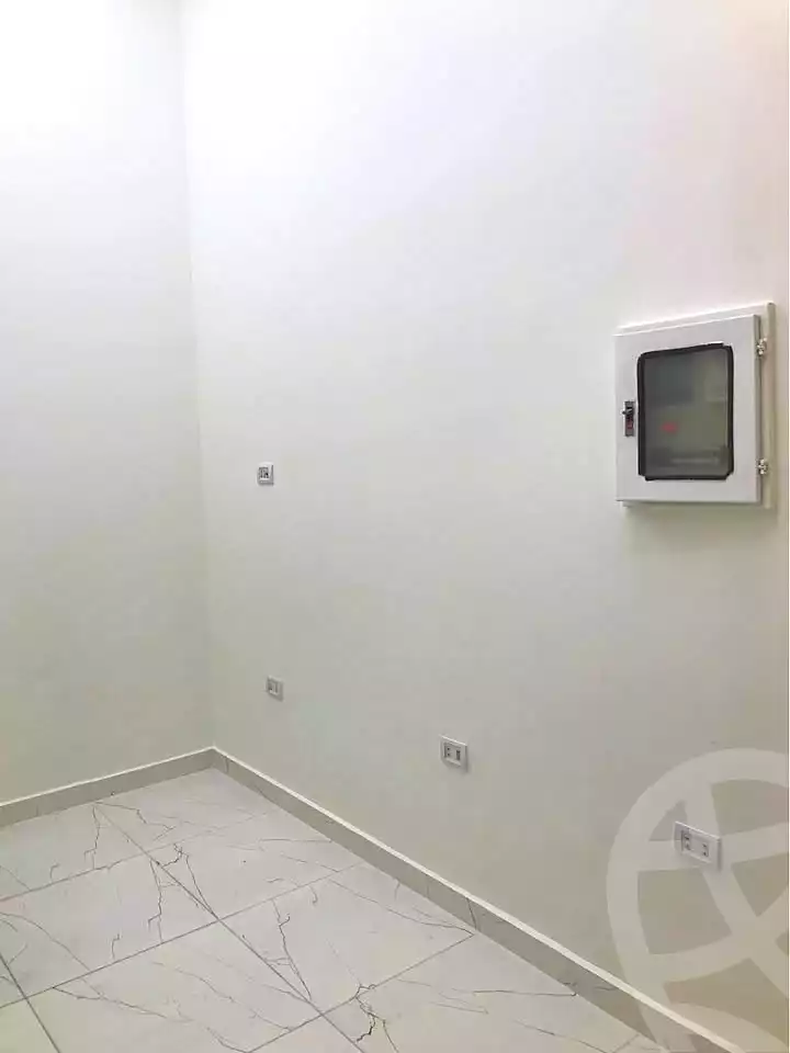 https://aqarmap.com.eg/en/listing/7287924-for-rent-alexandria-moharram-bey-mahfouz-bek-st