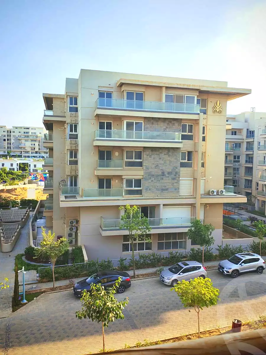 https://aqarmap.com.eg/en/listing/7288049-for-sale-cairo-new-cairo-compounds-mwntn-fyw-y-syty-club-park-mountain-view-icity