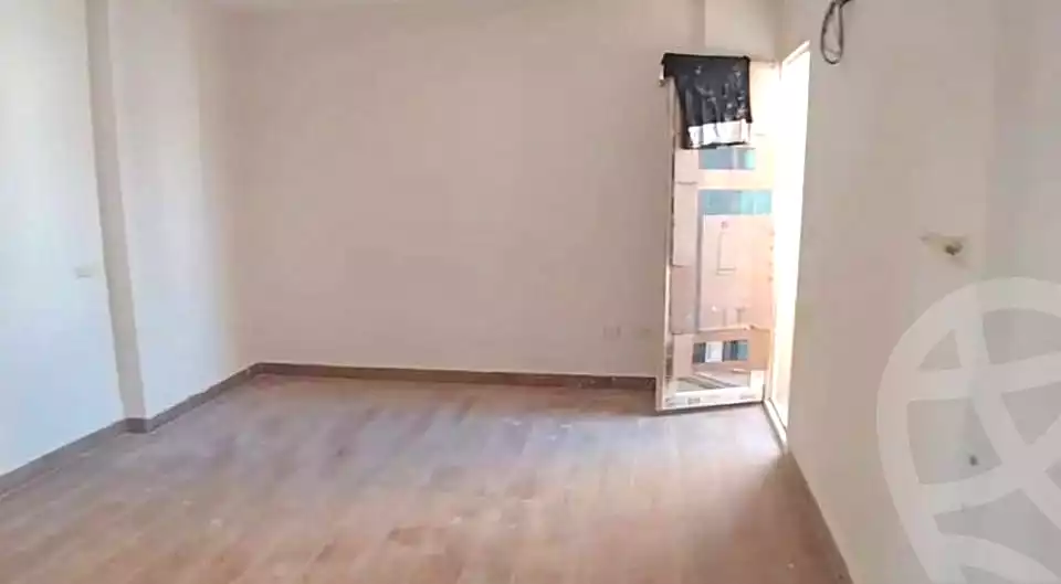 https://aqarmap.com.eg/ar/listing/7288258-for-sale-alexandria-lauran-shr-bw-qyr-tryq-lhry