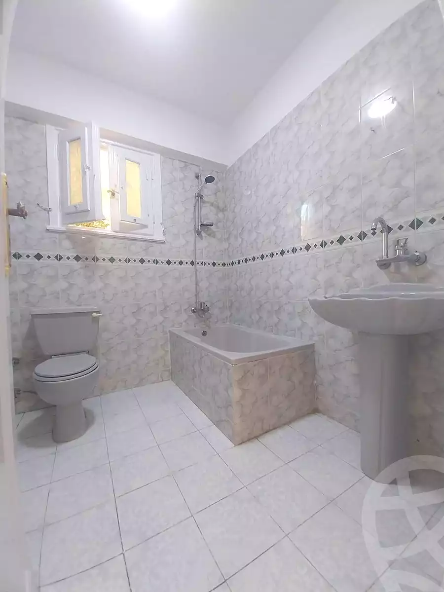 https://aqarmap.com.eg/ar/listing/7288588-for-sale-alexandria-al-agamy-shataa-el-nakheel