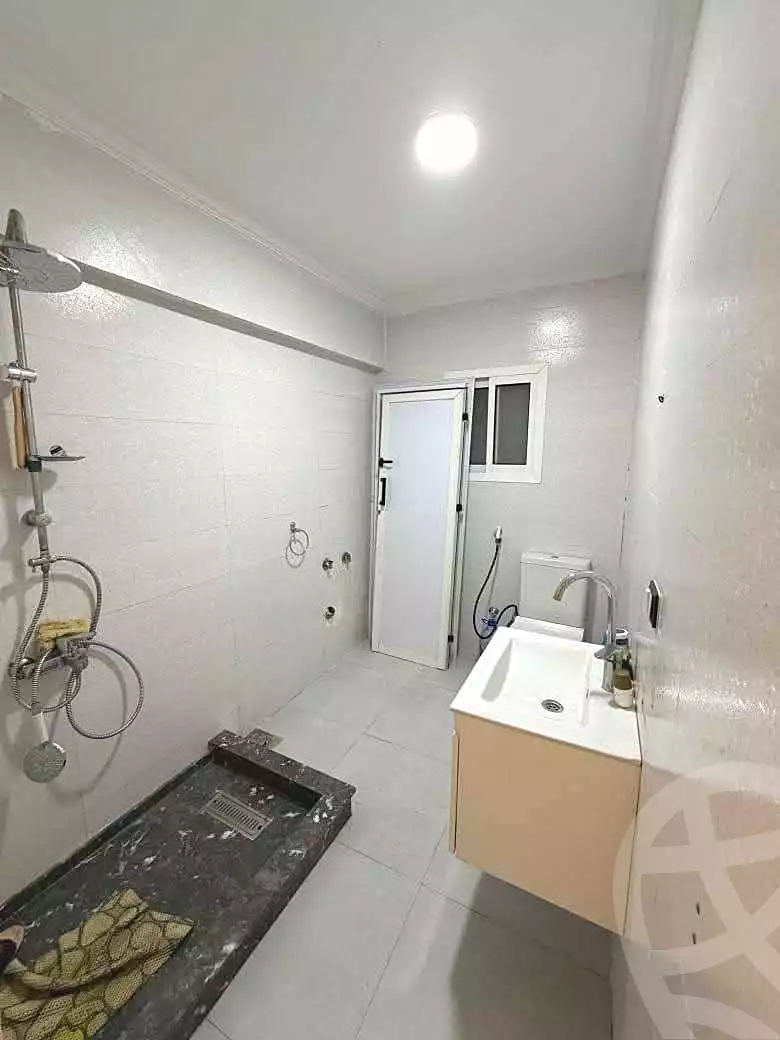 https://aqarmap.com.eg/ar/listing/7289414-for-sale-alexandria-al-agamy-lbytsh-bianchiii