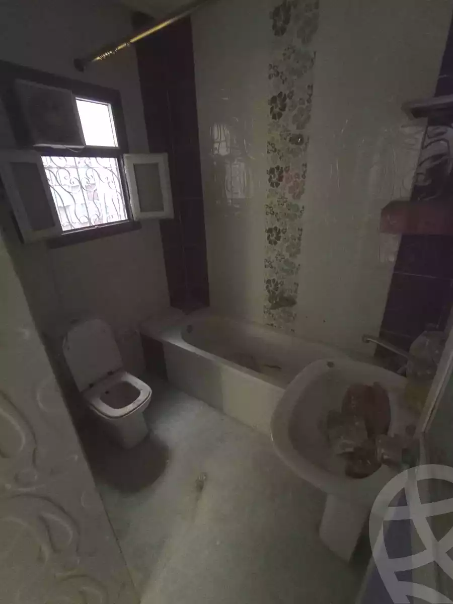https://aqarmap.com.eg/en/listing/7289500-for-sale-alexandria-al-agamy-el-hanouvel-abo-el-shawareb-st