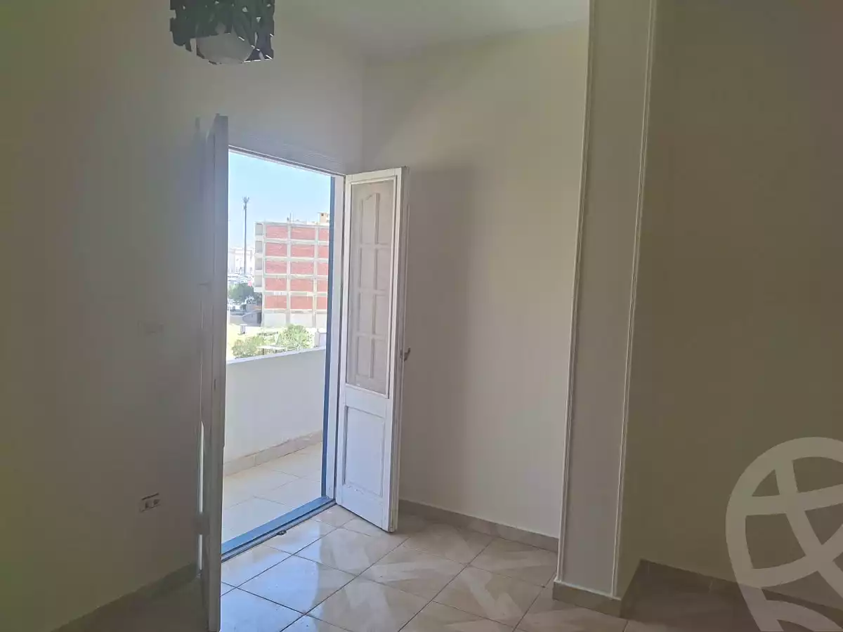 https://aqarmap.com.eg/ar/listing/7289885-for-sale-cairo-6th-of-october-el-ahyaa-neighborhood-3rd-street-7