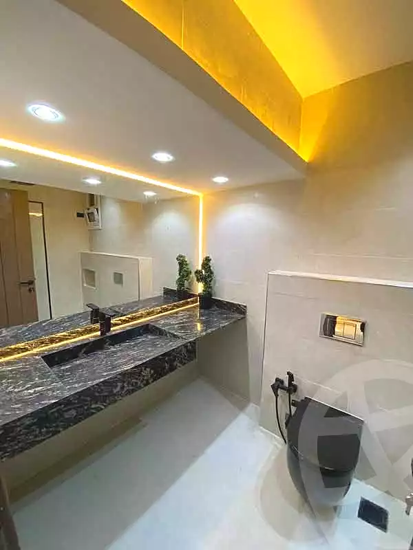 https://aqarmap.com.eg/en/listing/7289874-for-sale-cairo-new-cairo-compounds-mountain-view1-1-compound