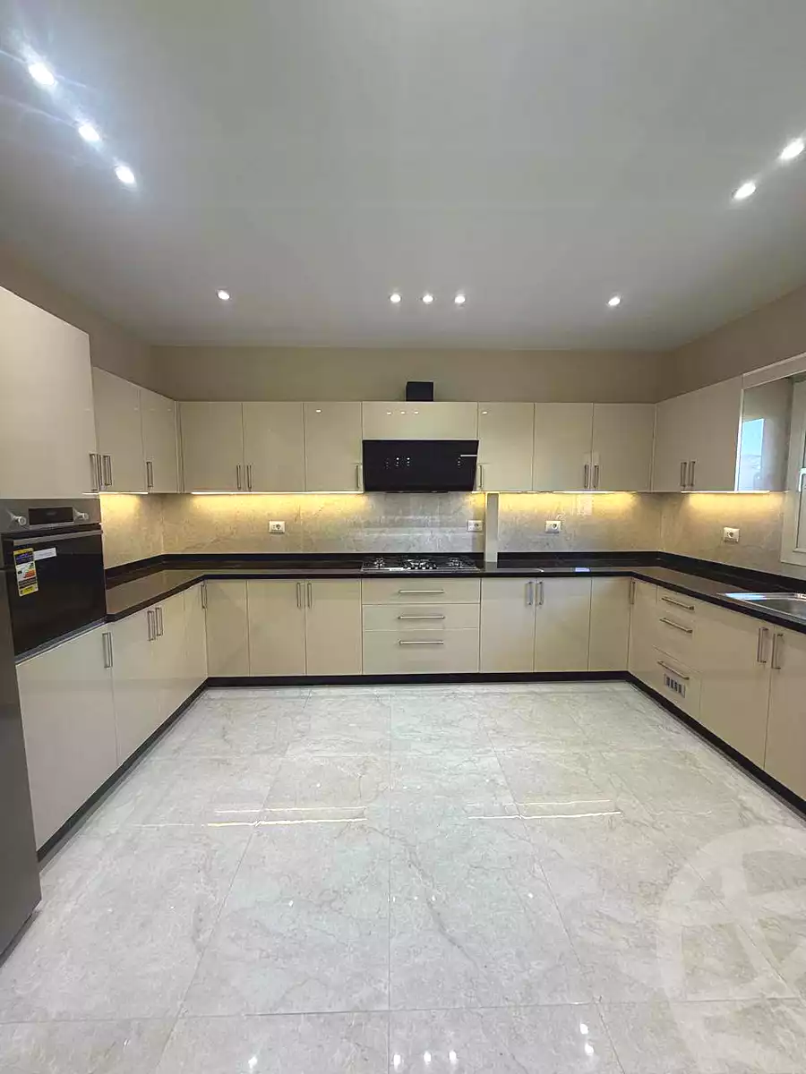 https://aqarmap.com.eg/en/listing/7289874-for-sale-cairo-new-cairo-compounds-mountain-view1-1-compound