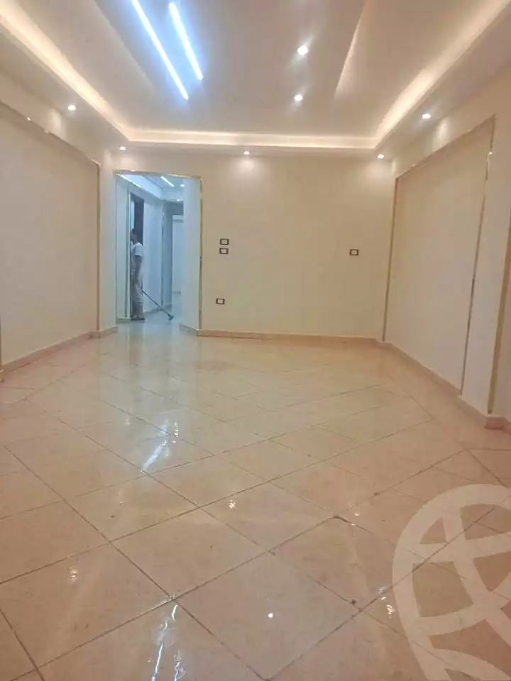 https://aqarmap.com.eg/en/listing/7289939-for-sale-alexandria-al-agamy-el-hanouvel-radwan-st