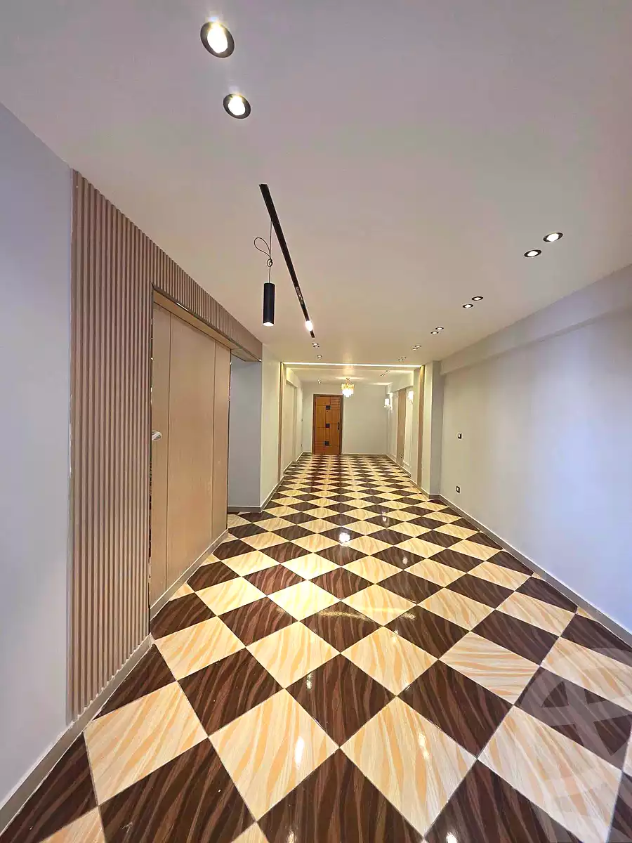 https://aqarmap.com.eg/ar/listing/7289981-for-sale-alexandria-sydy-bshr-sydy-bshr-bhry-shr-khld-bn-lwlyd