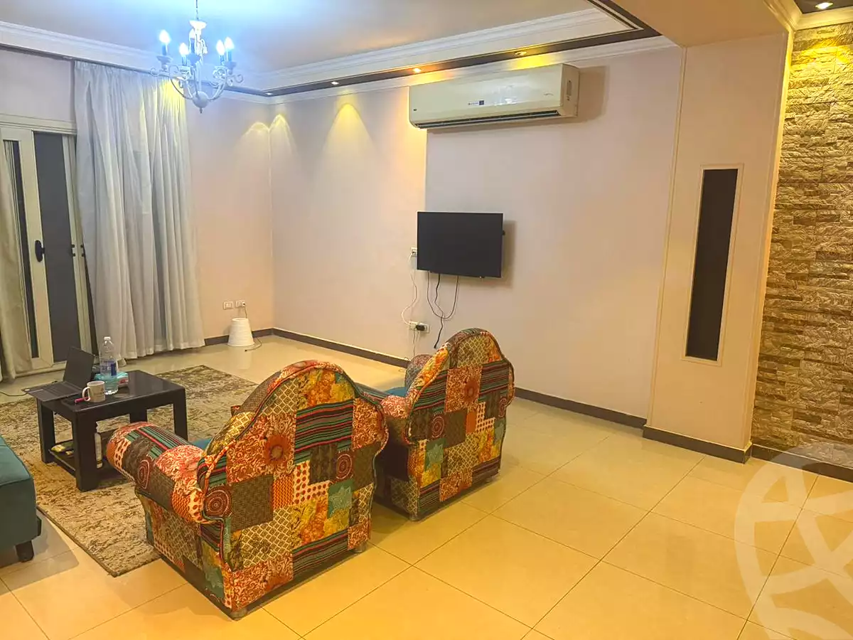 https://aqarmap.com.eg/ar/listing/7289982-for-sale-cairo-el-sheikh-zayed-city-compounds-el-khamayel