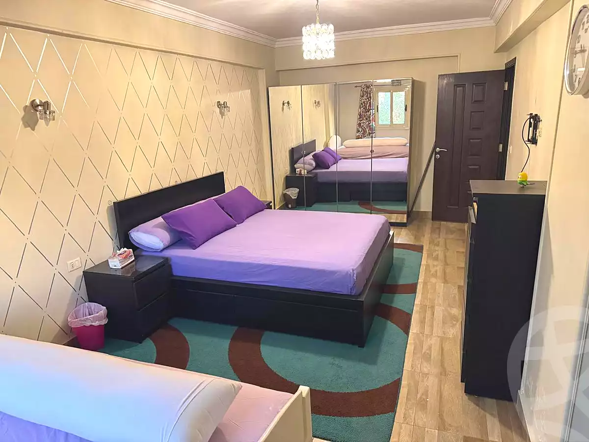 https://aqarmap.com.eg/en/listing/7290023-for-sale-cairo-el-sheikh-zayed-city-el-hay-elsabeaa-lhy-lsb