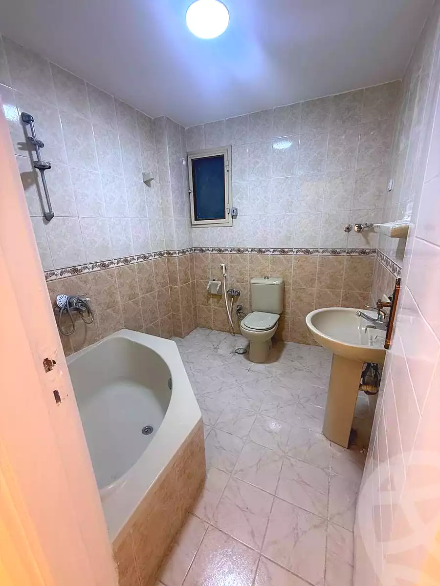 https://aqarmap.com.eg/en/listing/7290206-for-sale-alexandria-sydy-bshr-sydy-bshr-bhry-shr-khld-bn-lwlyd
