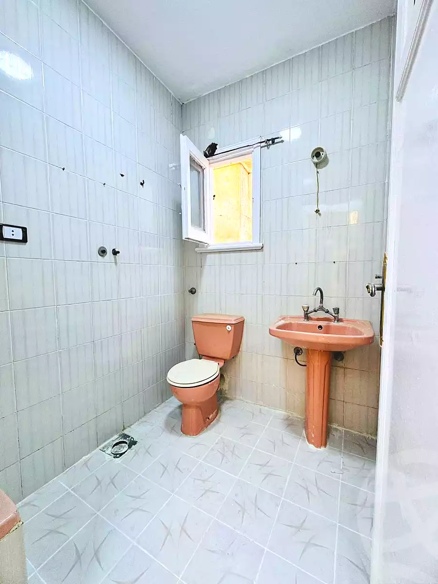 https://aqarmap.com.eg/en/listing/7290274-for-sale-alexandria-al-agamy-shataa-el-nakheel