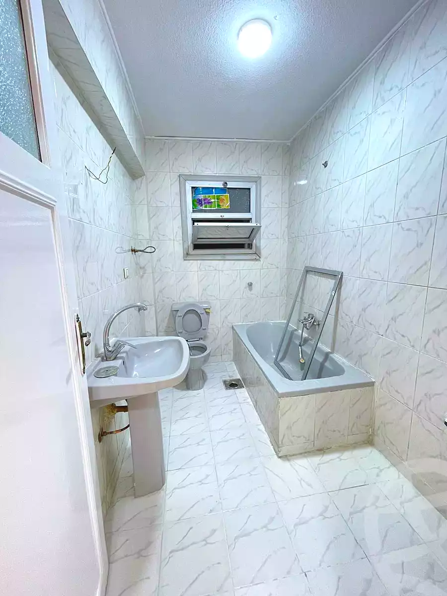https://aqarmap.com.eg/en/listing/7290297-for-sale-alexandria-al-agamy-shataa-el-nakheel