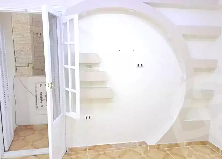 https://aqarmap.com.eg/en/listing/7290342-for-sale-alexandria-el-asafra-l-sfr-qbly