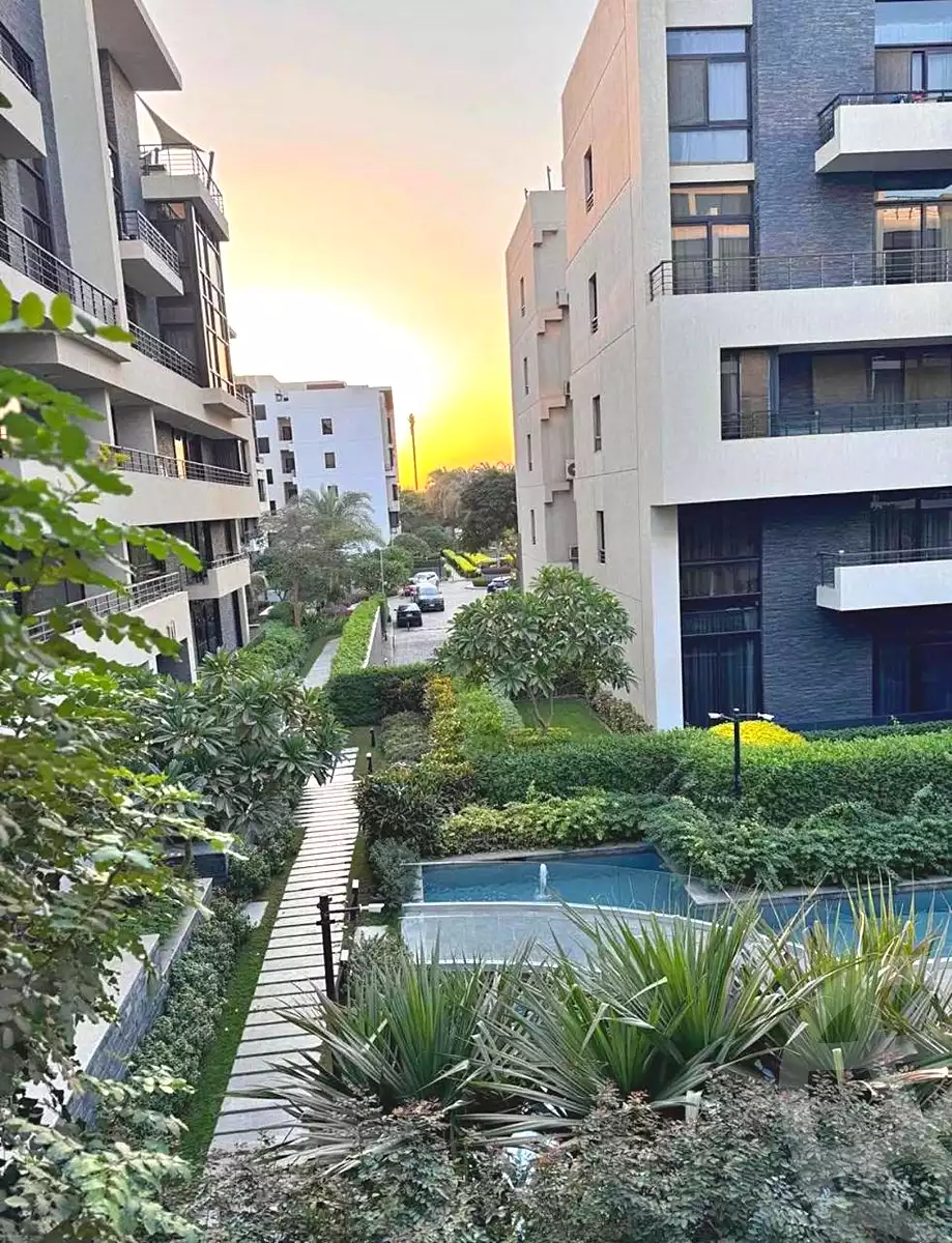 https://aqarmap.com.eg/en/listing/7290623-for-sale-cairo-new-cairo-compounds-the-view-waterway
