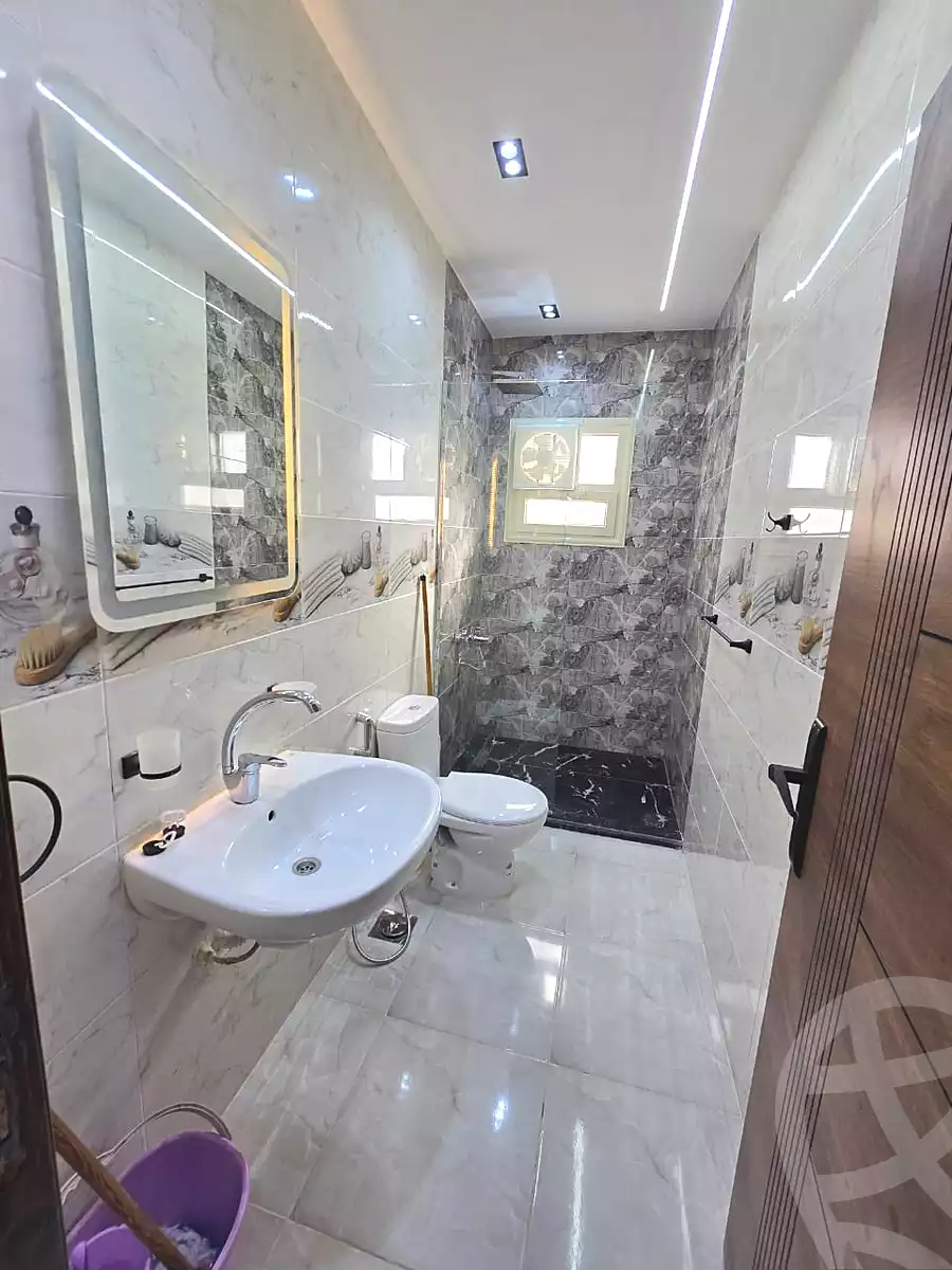 https://aqarmap.com.eg/en/listing/7291129-for-rent-cairo-6th-of-october-el-ahyaa-neighborhood-1st-rich-bake-st