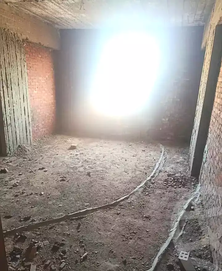 https://aqarmap.com.eg/ar/listing/7291436-for-sale-alexandria-al-agamy-lbytsh-bianchiii