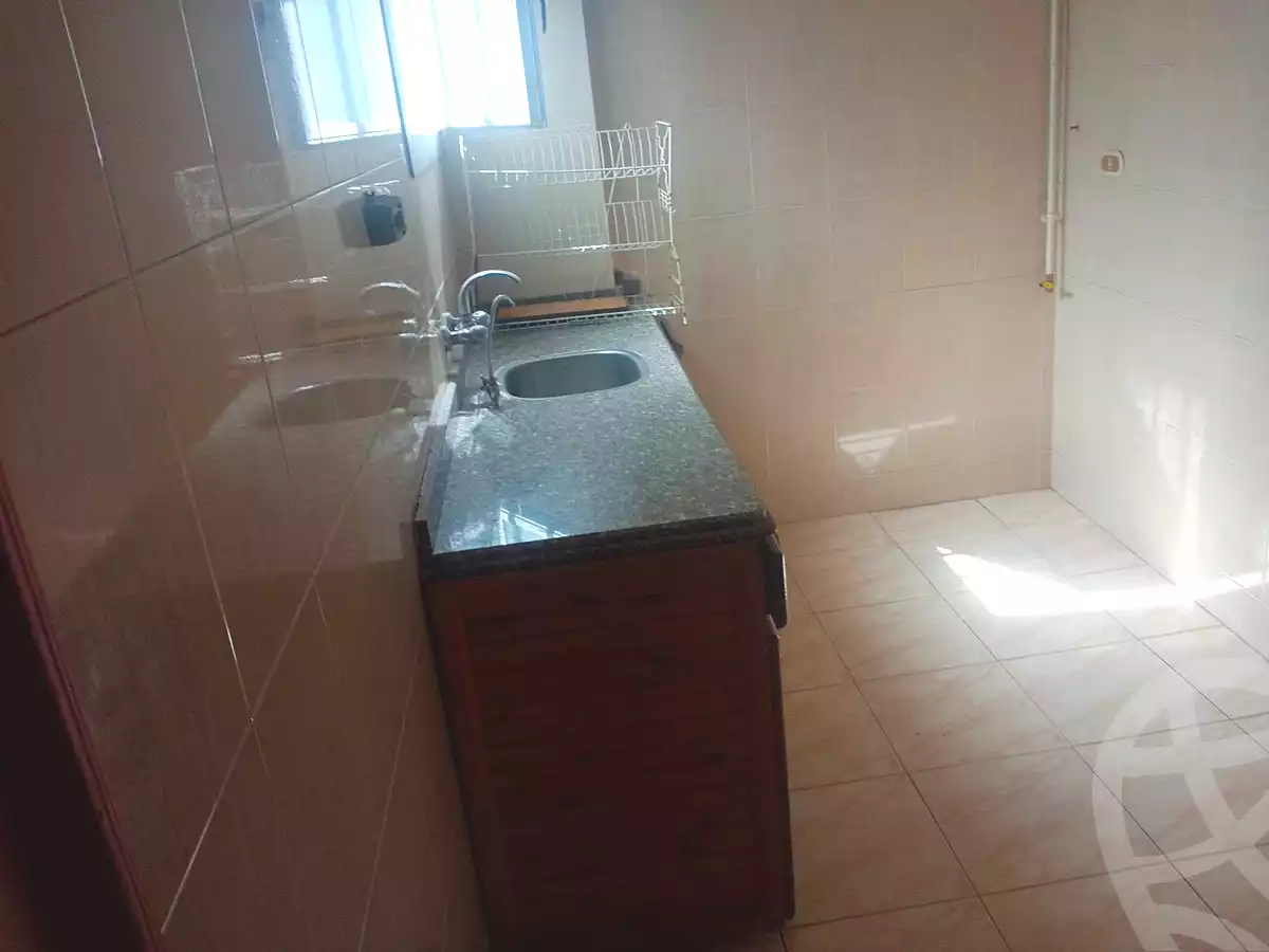 https://aqarmap.com.eg/ar/listing/7292276-for-sale-alexandria-al-agamy-bw-ywsf-hosni-mubarak-st