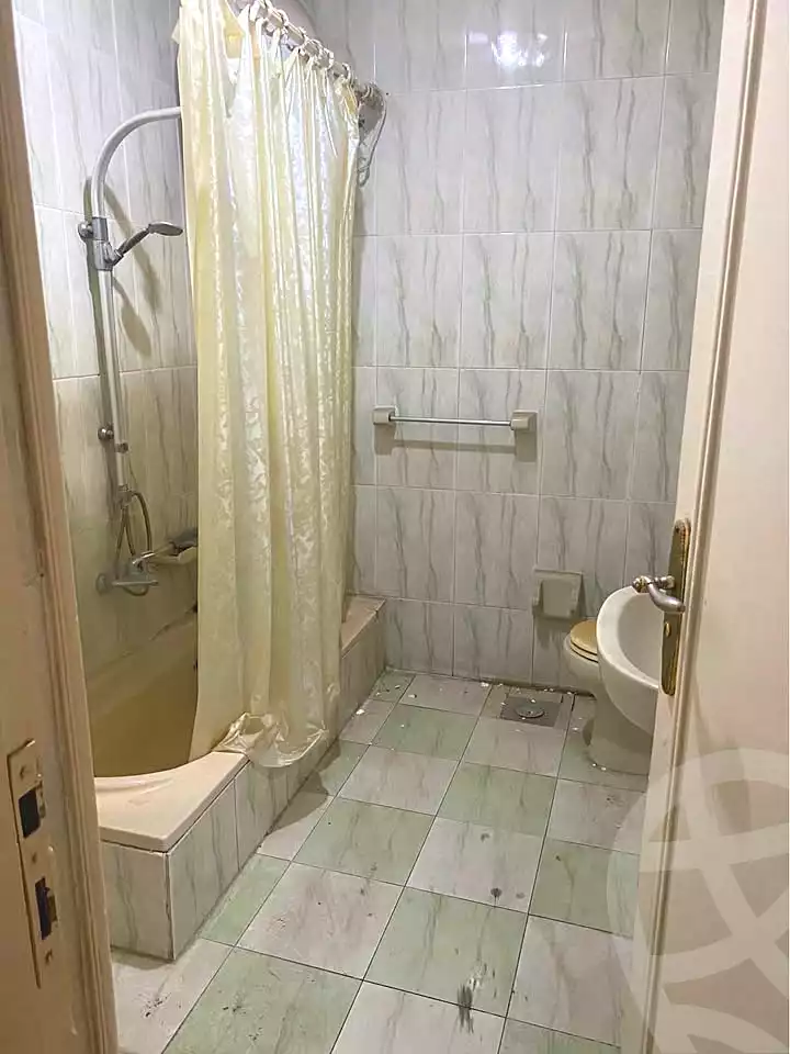 https://aqarmap.com.eg/ar/listing/7292355-for-sale-alexandria-al-agamy-lbytsh-abd-el-fattah-el-talkhawy
