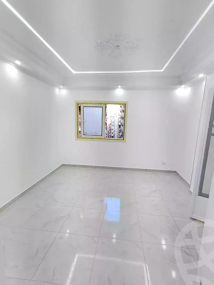 https://aqarmap.com.eg/ar/listing/7292461-for-sale-alexandria-miami-shr-jml-bd-lnsr