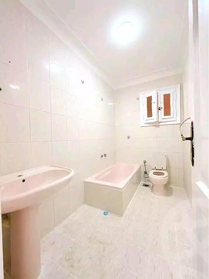 https://aqarmap.com.eg/en/listing/7292778-for-sale-alexandria-al-agamy-shataa-el-nakheel