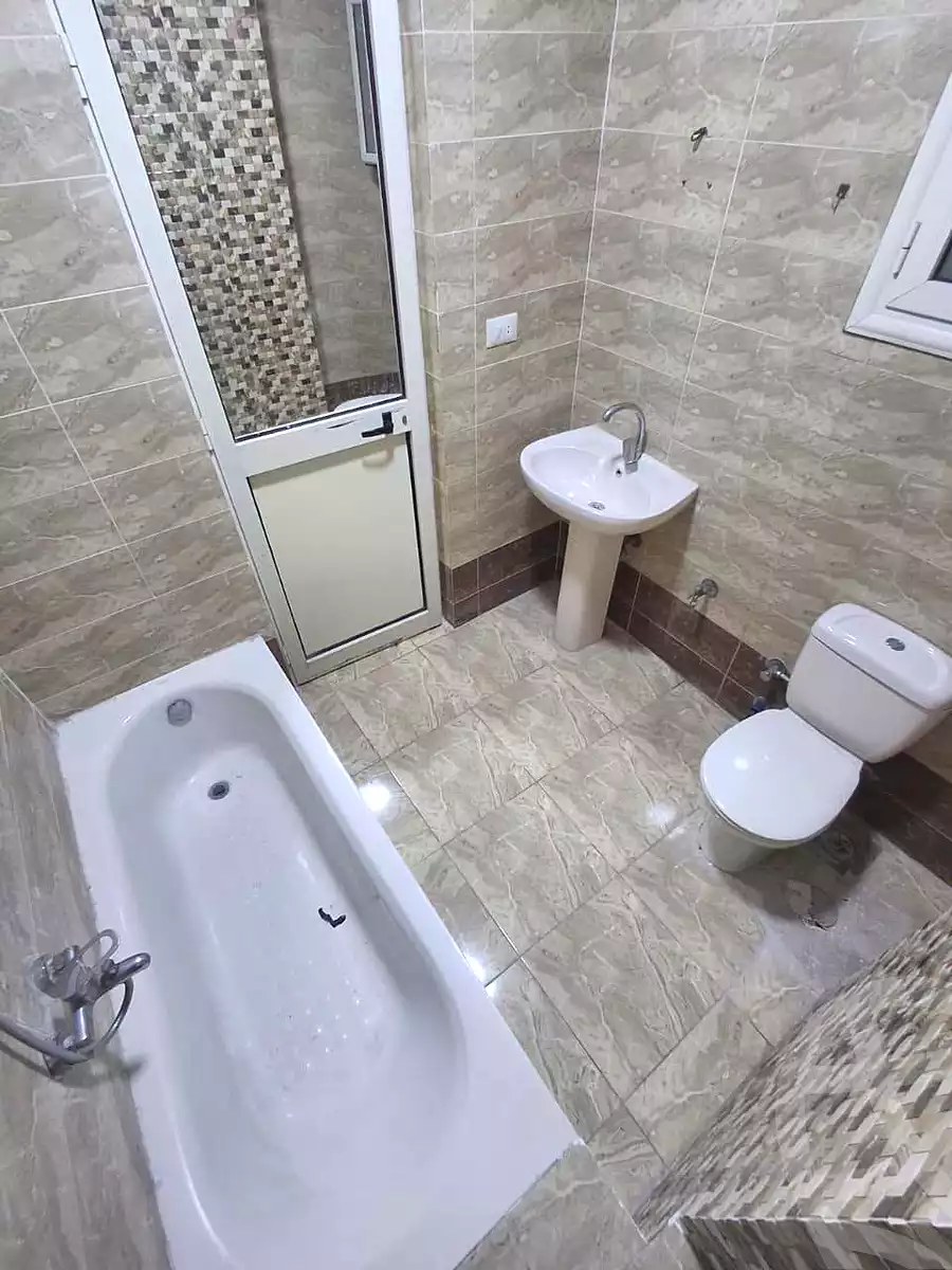 https://aqarmap.com.eg/ar/listing/7293751-for-sale-alexandria-el-asafra-shr-45