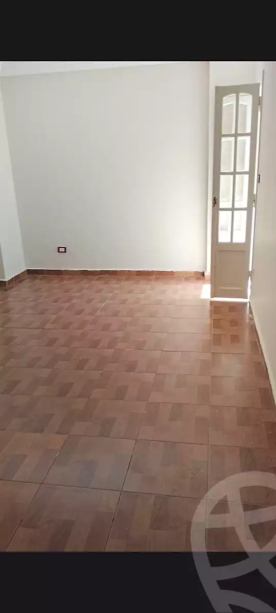 https://aqarmap.com.eg/ar/listing/7293961-for-rent-alexandria-camp-cesar-zakareya-ghoneim-st