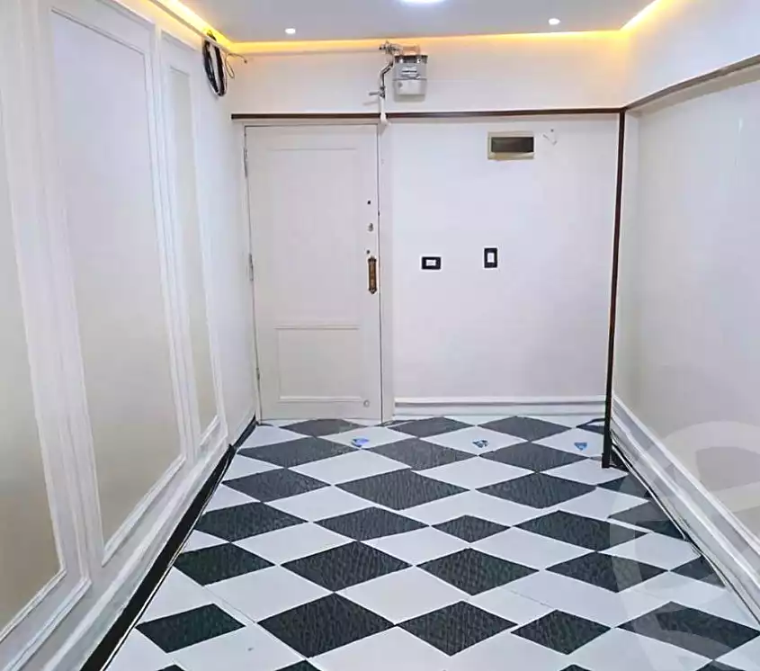 https://aqarmap.com.eg/ar/listing/7294009-for-sale-alexandria-sydy-bshr-sydy-bshr-bhry-shr-mhmwd-l-yswy