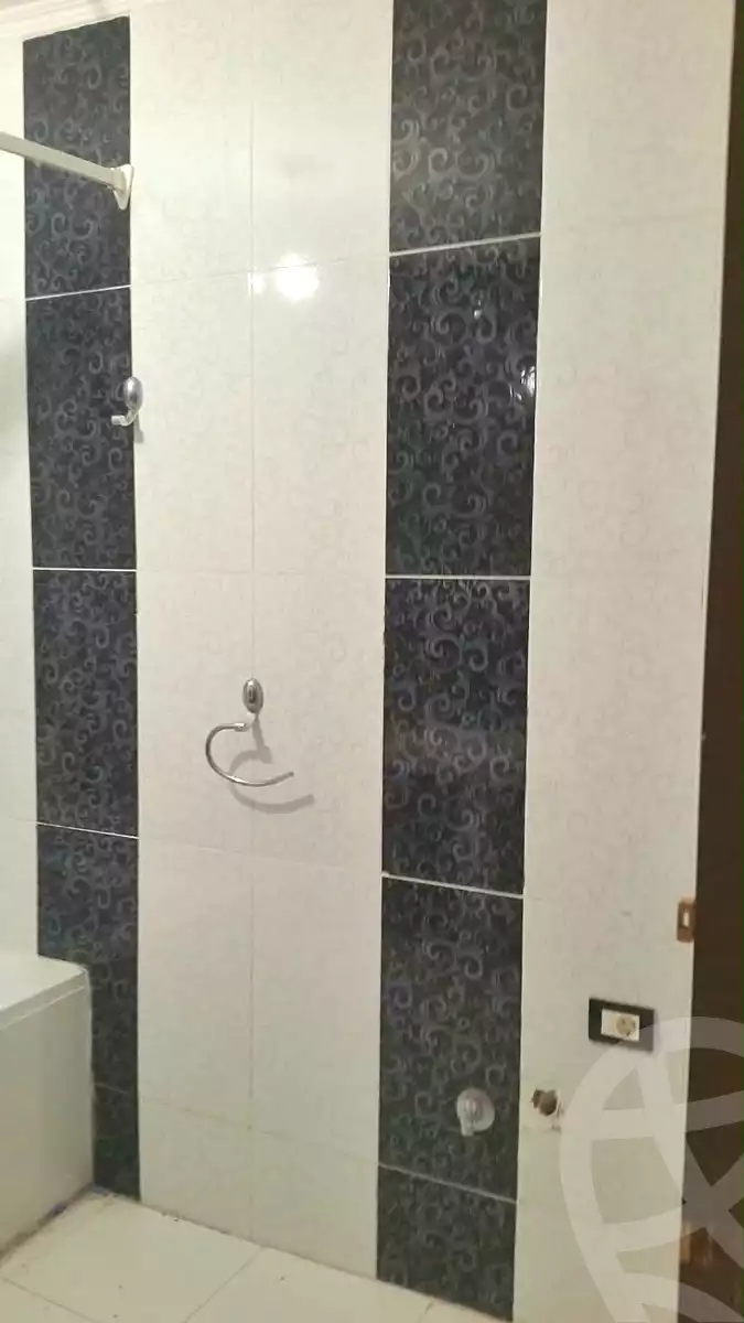 https://aqarmap.com.eg/ar/listing/7294425-for-sale-cairo-ain-shams-yn-shms-lgrby-shr-qsr-fhmy