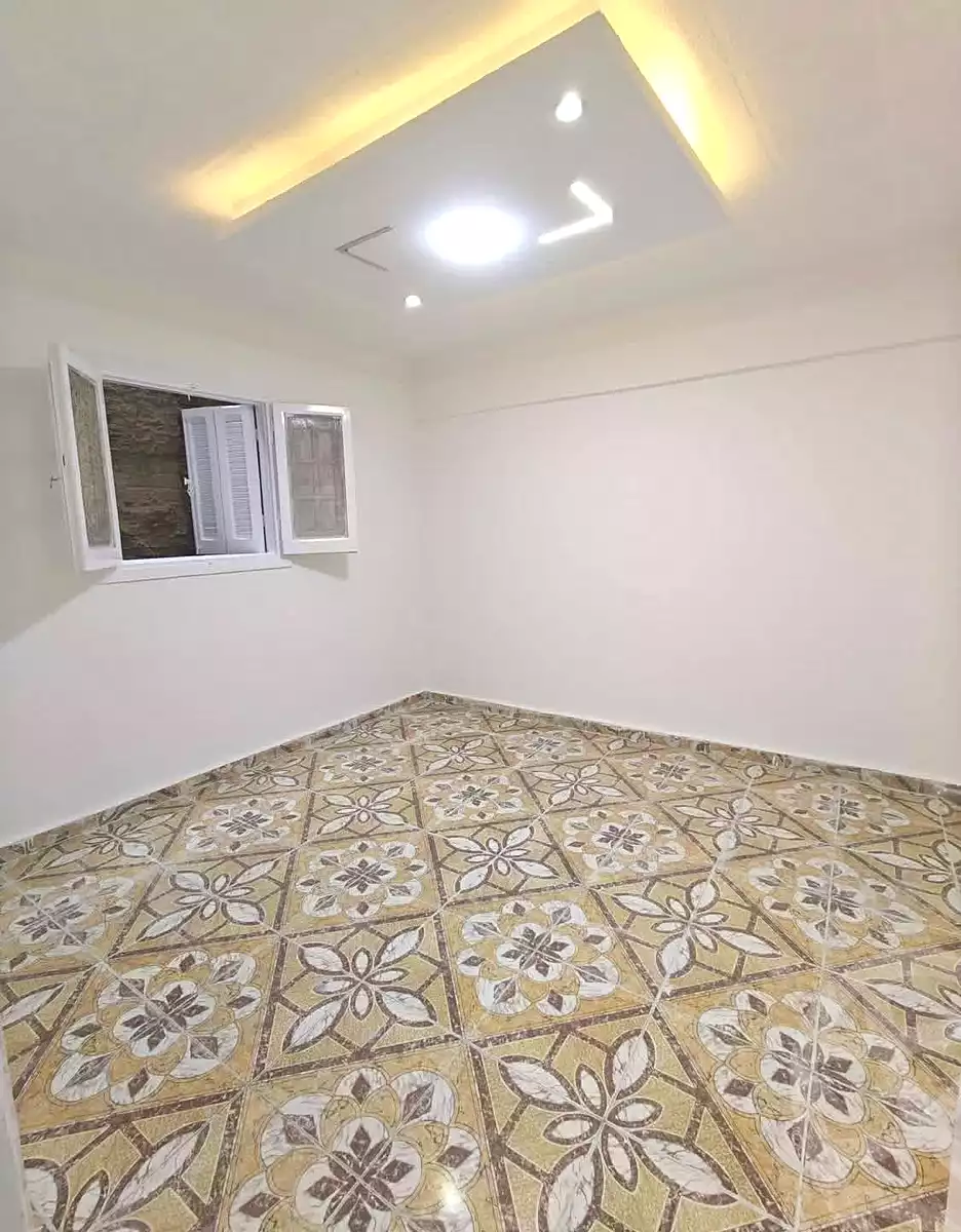 https://aqarmap.com.eg/ar/listing/7296026-for-sale-alexandria-el-asafra-shr-45