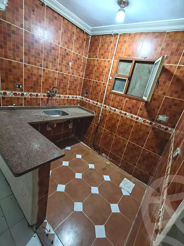 https://aqarmap.com.eg/ar/listing/7296080-for-sale-alexandria-al-agamy-el-hanouvel-radwan-st