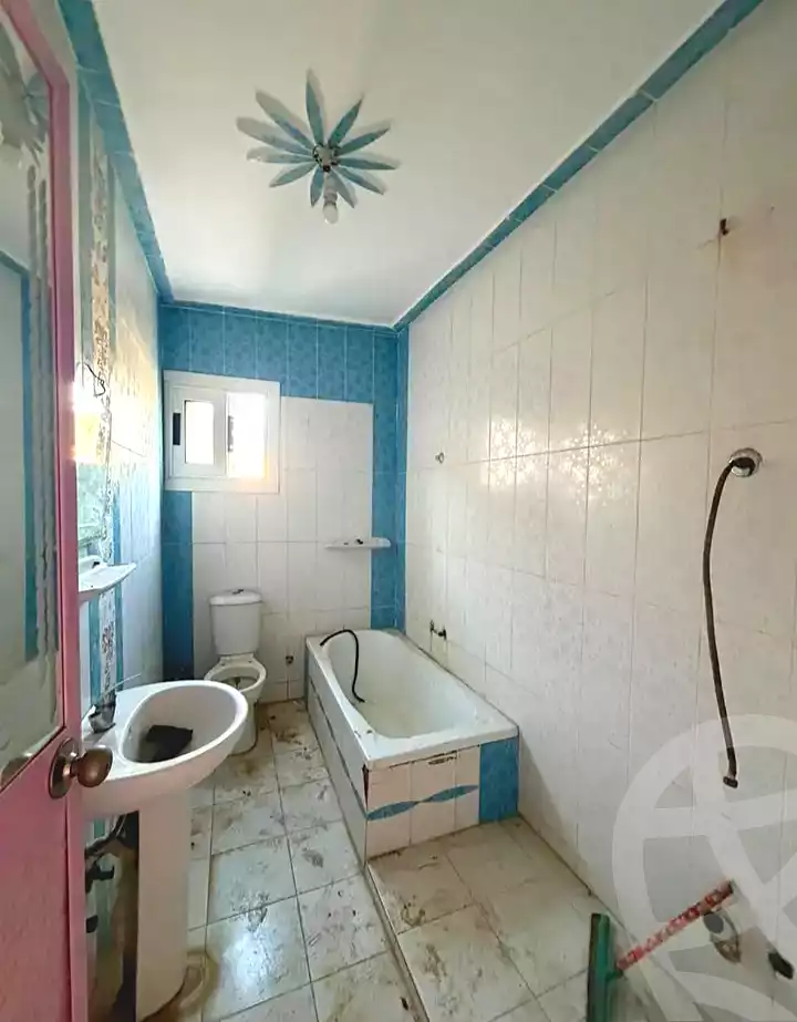 https://aqarmap.com.eg/ar/listing/7296584-for-sale-alexandria-al-agamy-lbytsh-al-samalehy-2-st