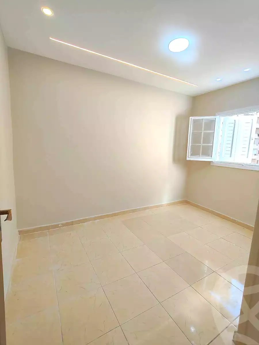 https://aqarmap.com.eg/en/listing/7296722-for-sale-alexandria-miami-street-57