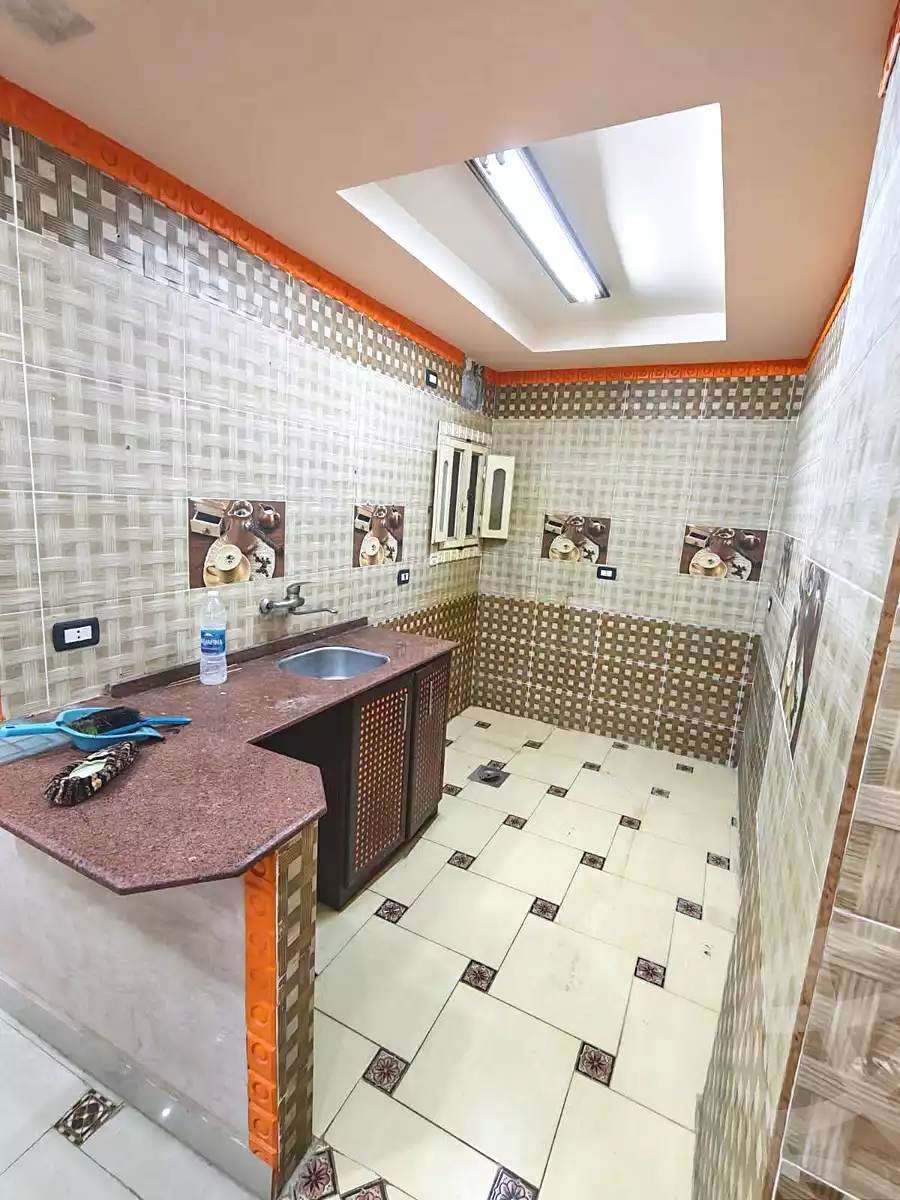 https://aqarmap.com.eg/en/listing/7296896-for-sale-alexandria-al-agamy-el-hanouvel-kasr-al-quiri-st-1