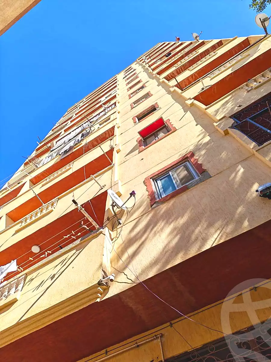 https://aqarmap.com.eg/en/listing/7296914-for-sale-alexandria-al-agamy-el-hanouvel-kasr-al-quiri-st-1