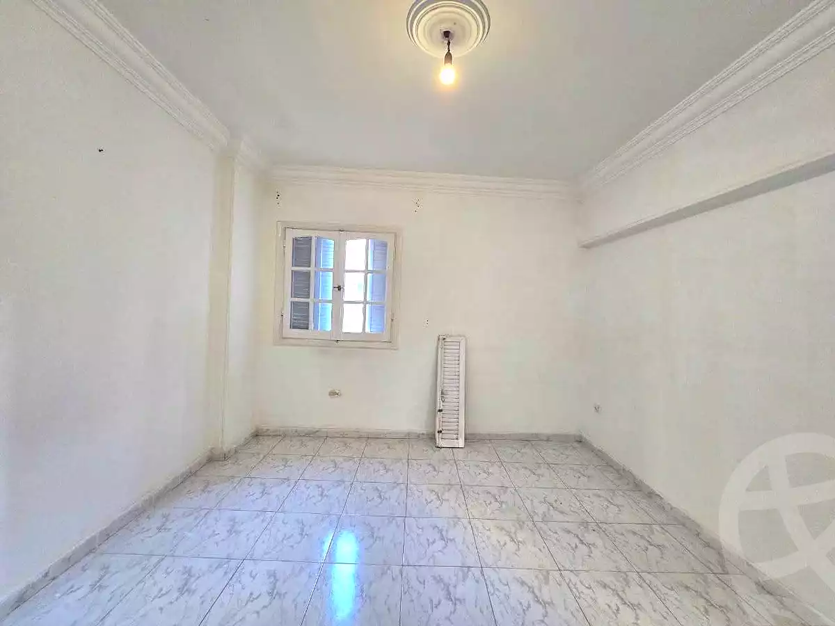 https://aqarmap.com.eg/ar/listing/7297486-for-rent-alexandria-lsywf-el-seyouf-bahri-ahmed-barakat-st