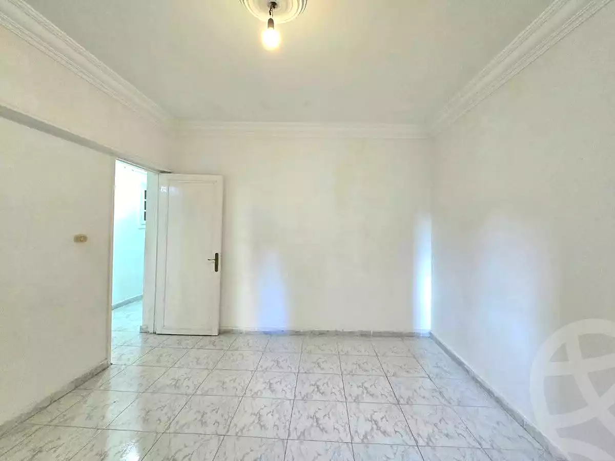 https://aqarmap.com.eg/ar/listing/7297486-for-rent-alexandria-lsywf-el-seyouf-bahri-ahmed-barakat-st