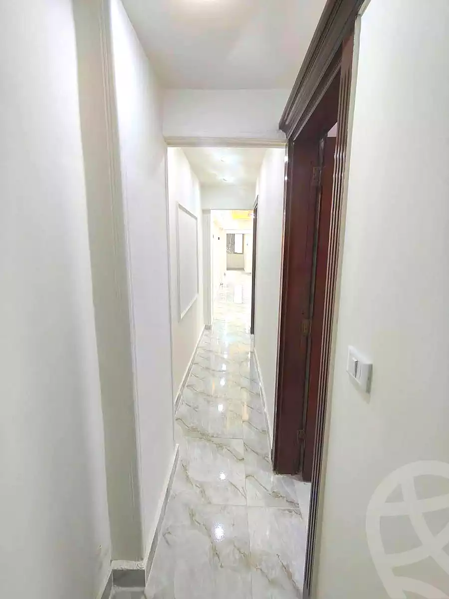https://aqarmap.com.eg/ar/listing/7298273-for-sale-alexandria-miami-shr-jml-bd-lnsr