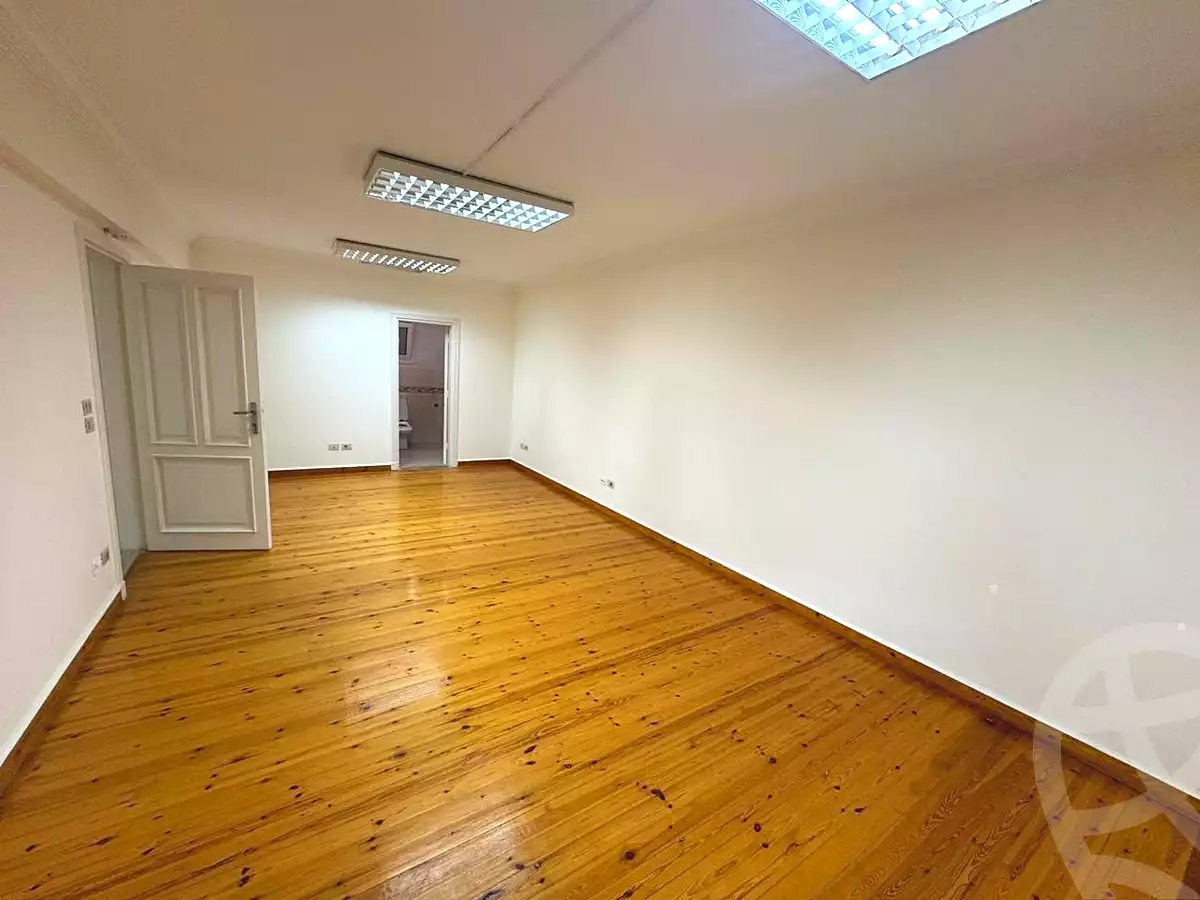 https://aqarmap.com.eg/ar/listing/7298620-for-rent-cairo-el-maadi-sarayat-el-maadi-street-18