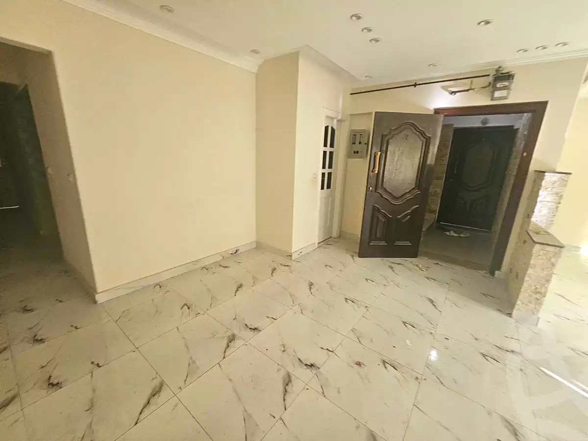 https://aqarmap.com.eg/ar/listing/7298713-for-rent-cairo-6th-of-october-el-ahyaa-neighborhood-2nd-street-2