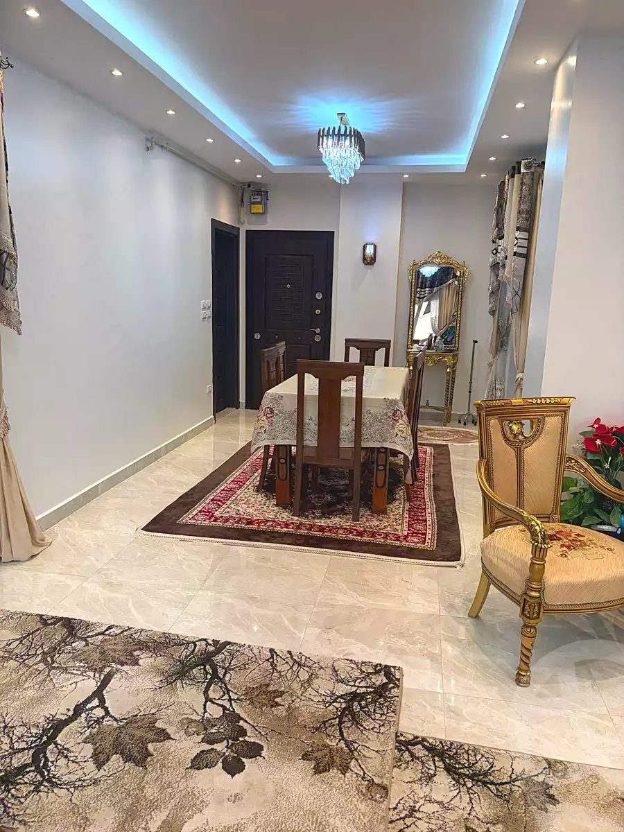 4 BR Apartment in Gardenia Hights, photo 3 of 8