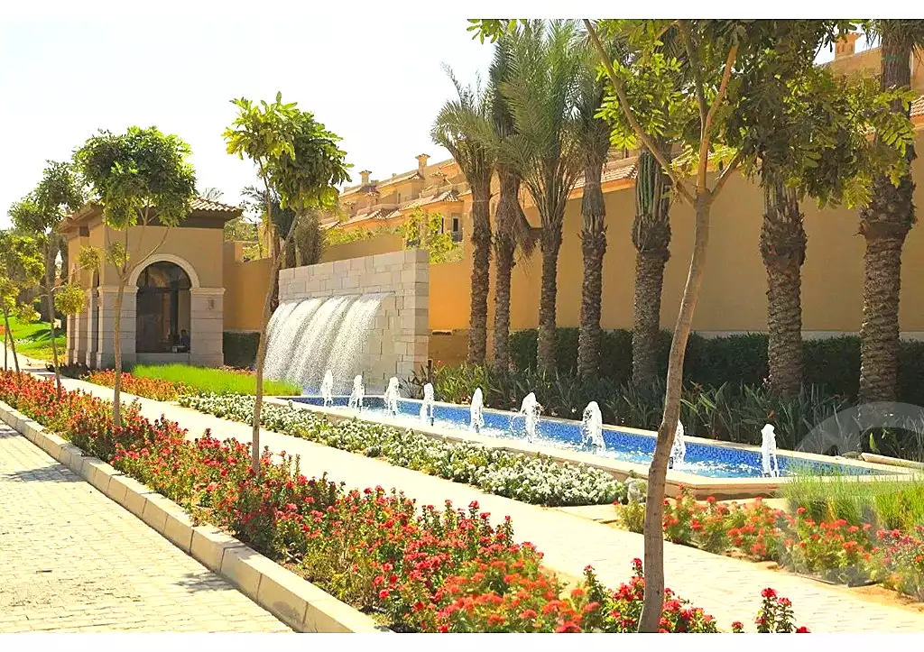 https://aqarmap.com.eg/en/listing/7298775-for-sale-cairo-new-administrative-capital-r4-la-vista-city